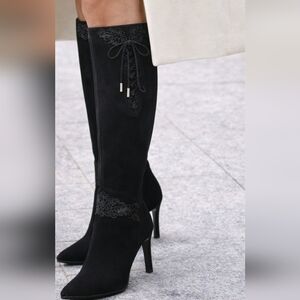 Black Suede Pointed-Toe Mid-Calf Boots Italian leather from the brand AEE.